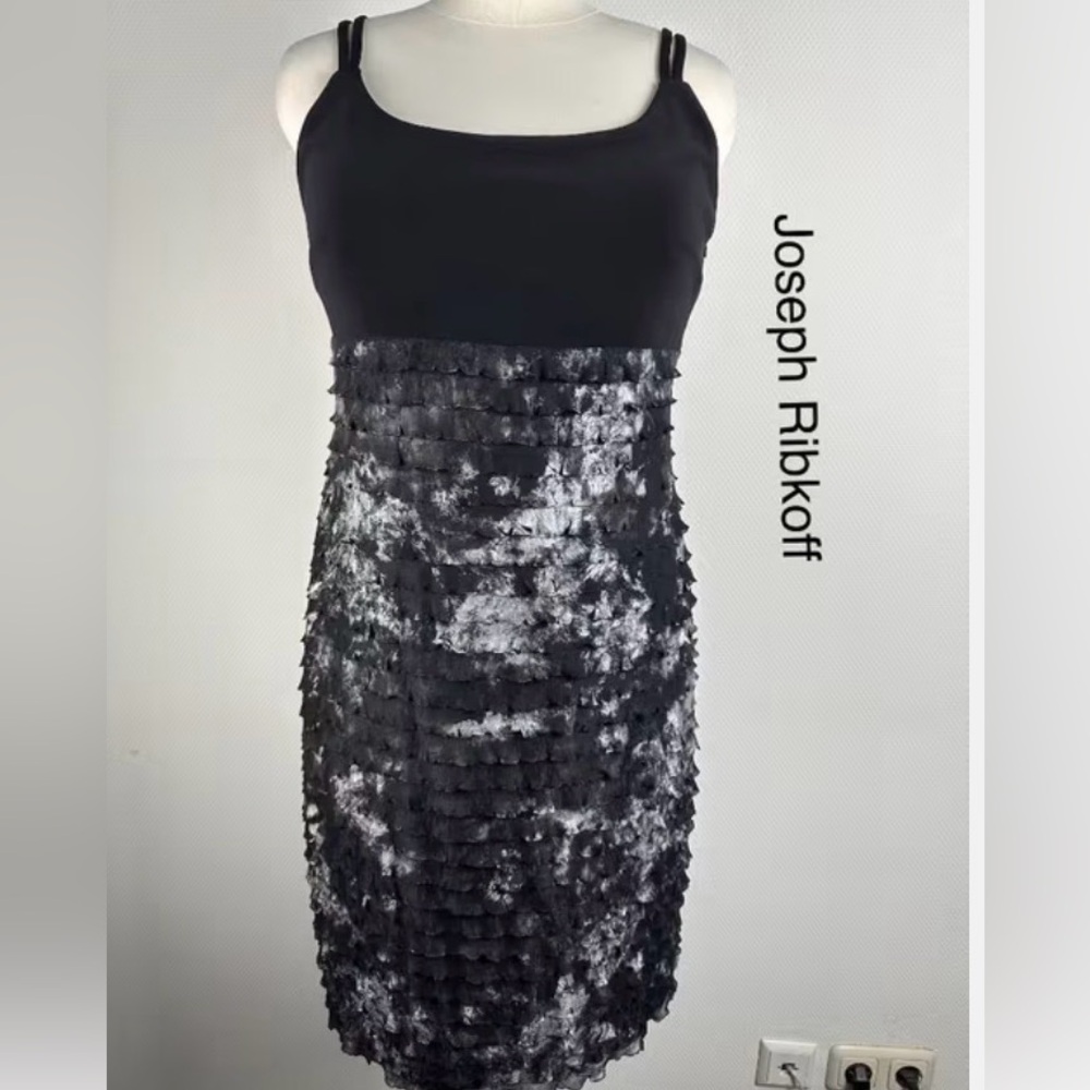 Joseph Ribkoff Monochrome ruffle Mini Dress